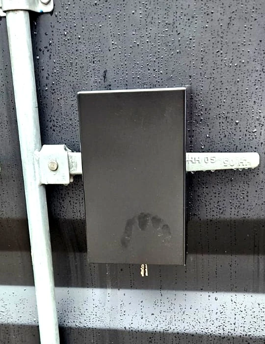 Loose lock box (slip-on)